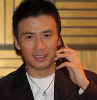 找對象要找高能量的高能量的人，他不容易出軌，因為他知道正確的人生排序。第一個是自己，第二是伴侶，然后才是孩子，才是父母。那當兩個人都高能量，他們都這么認為的時候，這個家庭就很好，而他也不會非常自私自利，把你當外人，他會把你們倆當一個整體去思考。然后他也會知道對你好家庭就好，整個人生就好。這個是高能量的婚姻。配圖
