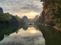 假如，我們整個人生的時間都是借來的，在面對一次又一次決策的選擇時，哪些所謂的沮喪，徘徊，痛苦，不安，是否都會變得更“輕快”一些呢？配圖