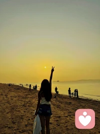 不要內耗，痛苦的只有自己。
情緒低落，抑郁，焦慮的家人可以與我聊一聊。配圖