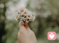 撒娇，是女人的权利，其实更是妈妈的武器。配图