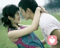  聊久了就有情，有情就想见面，见面就想拥抱，拥抱了就想拥有，拥有过后就想在一起。

人都是贪婪的，世界上根本就没有什么君子和淑女，一见钟情，只不过是见色起意，日久生情，只不过是权衡利弊，爱情这个东西始于颜值，陷于才华，忠于肉体，迷于声音，最后折于物质，败于现实。

所有的背叛都是从闲聊开始的，异性之间本就容易，产生感情。当你不能把握分寸的时候越，越界是迟早的事，男女之间没有什么纯洁友谊，人只有耐得住寂寞才能守得住繁华。配图