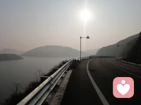 心情好了，到哪里都能看到美景的風景，心打開了，每天心里都充滿了陽光，我愿做你忠實的聽眾，做你忠實的朋友，我愿分擔你的憂愁，把我的快樂心得分享給你。等你，我有緣的遠方的朋友，一切可以重新開始，不管你處于何種境地，面臨何種困難，請相信我，朋友，也請想信你自己，因為你自己是你最珍和最容易忽視的朋友，我愿意為你服務。配圖