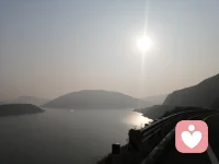 心情好了，到哪里都能看到美景的風景，心打開了，每天心里都充滿了陽光，我愿做你忠實的聽眾，做你忠實的朋友，我愿分擔你的憂愁，把我的快樂心得分享給你。等你，我有緣的遠方的朋友，一切可以重新開始，不管你處于何種境地，面臨何種困難，請相信我，朋友，也請想信你自己，因為你自己是你最珍和最容易忽視的朋友，我愿意為你服務。配圖