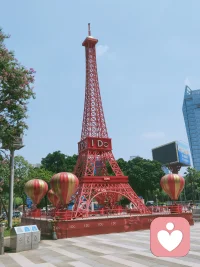 无论身处何方，陷于何种境地，都要试着去做环境的主人，向下生根，向上开花。配图