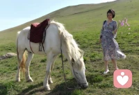 你好，我是您的傾聽師然子，今天我入駐了給力平臺，和大家有個交流的機會，如果您在日常生活或工作中有各種困擾，不開心，焦慮的情緒，都歡迎您向我傾訴您的心聲。我善于分析，抓住問題的本質根源，尋找最合適的突破口，促進您從新的視角看待人事物，從而擁有積極正向的情緒來增強行動力，實現您的潛能，找到解決問題的方法路徑，幫您走出困境，以健康快樂的心情，面對日常的生活和工作。
我平常喜歡旅游，看書，生活中也是個好奇心強，喜歡探索未知領域的愛好者，有一定的人生經歷與閱歷的積累，這些也許都是我能幫助到您的有效資源。
以下分享一些我日常生活中的照片，如果我們有緣，歡迎您的傾訴，我愿意陪伴著您一起度過不開心的日子。配圖