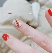 接受，意味著包容，你感覺(jué)不到什么；不接受，意味著排斥，你的感覺(jué)會(huì)強(qiáng)烈，甚至煩惱。改變能改變的，接受改變不了的，就是與自己的和解啦配圖