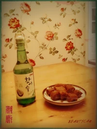 謀生的路上，不拋棄良知，謀愛的路上，不放棄尊嚴。生命的滋味無論是陽春白雪，還是青菜豆腐，都要自己去品嘗。。配圖