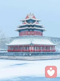 我微笑着侧头倾听，微笑着迎合，眼波流转，也思索着什么。如果时间不能定格，那我许愿你可以一直在我身边，至少这样我会不那么孤单，来吧…我在这里等你…配图