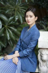 許多父母望子成龍望女成鳳，愛子心切，給孩子沒完沒了的說教、指責甚至是打罵，可除了沒有收獲父母想要的，收獲了許多孩子的自卑，懶惰，逃避，叛逆反抗甚至是對父母的厭惡，所以說懂得什么是真正的教育很重要，我是暖陽—教育界認真的守護者配圖