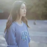 俗話說，嫁雞隨雞，嫁狗隨狗。俗話又說，男怕選錯行，女怕嫁錯郎。不管俗話怎么說，我只愿你選對郎也入對行，與愛人相濡以沫，恩愛一生，幸福億生！配圖