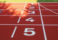 2024第47天，
每個人的特點不同，對各種賽道的適應能力也不同。
直道快，不代表彎道快；
平地快，不代表坡道快；
坡道快，不代表山道快；
跑的再快，不懂得規劃路線，一樣寸步難行。
要想一直領先，不能只盯著眼下，要把目光放長遠，提前儲備后面賽道所需的能力和能量。

l配圖