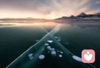 ?人真正的富足：
低配你的生活，高配你的靈魂


作家楊絳曾說：“我們曾如此渴望命運的波瀾，到最后才發現，人生最曼妙的風景，竟是內心的淡定與從容。”
人真正的富足，其實是內心的富足。過低配的生活，才能擁有高配的精神。配圖