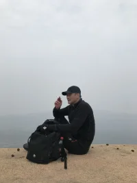 最遠的旅行是從自己的身體到自己的心
從一個人的心到另一個人的心配圖