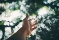 焦慮不可怕，可怕的是逃避、對抗和陷入其中。配圖