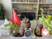 “過于強大的父親對于孩子來說，有著過于危險的‘攻擊性’?！迸鋱D