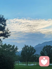 缺乏對逝去親人依戀情感表達的空間，可能是導致哀傷向抑郁轉化的重要原因！配圖