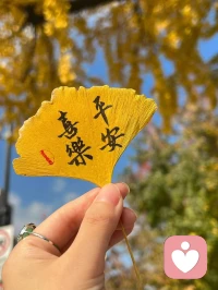 一個內心干凈的人，并非不食人間煙火，不染世俗，而是靈魂深處有凈土，思想背后有初心。配圖