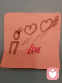 我問(wèn)小朋友，你喜不喜歡我，她說(shuō)“不是喜歡，是愛(ài)。”這樣的表達(dá)誰(shuí)受得了，要暈乎了。配圖