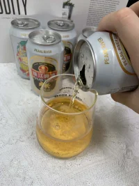 期待就像夢一樣，夢醒了，什么都沒了，謝謝（酒）陪我過情人節(jié)，配圖