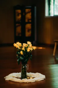 時間是藝術，
藝術來源于生活。
藝術不是學來的，
藝術只能透過我們真切的體驗從而創造出來。
如果你想知道什么是舞蹈，
那就跳舞。
不要當一個旁觀者，
不要持續看著。
你不知道什么是舞蹈，
如果你只是看一個舞者。
你只知道舞者的動作，
你不知道舞者對于舞蹈的感受——
舞者如何感受到的，
有什么喜悅，
有什么狂喜，
有什么正發生在舞者最內在的核心。。。配圖