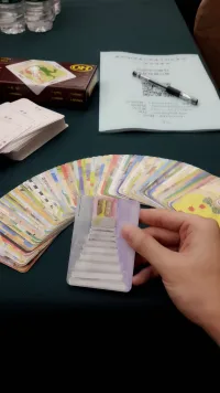 oh！太準了！
oh卡又叫潛意識圖像卡，是運用心理投射的原理探索潛意識的工具。
心里的困惑矛盾、理想的另一半、親密關系、探索自我等等，都可以用oh卡牌來幫助我們～  需要私信我哈??配圖