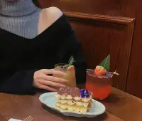 是很久不見面也被穩(wěn)穩(wěn)的
放在心尖上的好朋友??配圖