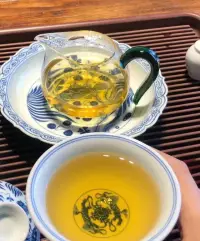 心中有愛，才能春暖花開；心中有善，才能美麗常在；心中有德，才能涵載萬物！！！配圖