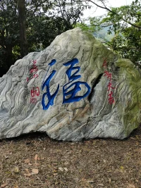咨詢師只能與來訪者溝通交流，無法分析不在場的第三方。配圖