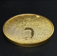 你要克服的是你的虛榮心，是你的炫耀欲,
你要對付的是你的時刻想要沖出來想要出風(fēng)頭的小聰明。
—《月亮與六便士》配圖