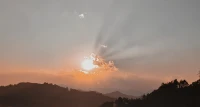 如果覺得自己懶，什么也提不起勁兒……可能是抑郁了。分享一個治愈抑郁的免費方法，就是加入跑團，不用刻意social，只是和人群在一起，用不了多久，你的精氣神兒就回來了配圖