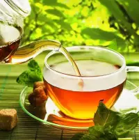 茶不過兩種姿態，浮、沉；飲茶人不過兩種姿勢，拿起、放下。人生如茶，沉時坦然，浮時淡然，拿得起，也需要放得下。配圖