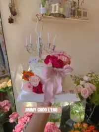 匆匆歲月，流淌著匆匆的年華…如果那年，愛，還在明月下，臉龐依舊潔白無瑕，我是不是就不用痛著凌亂的心扉，目送你回家…配圖