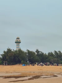 當我們偶然接觸到自身陰暗面的時候，第一反應往往是想逃避，想撇清與這些消極特質的關系，哪怕花費大量的時間和金錢也在所不惜。然而，恰恰這些特質最需要我們關注，因為他可以給我們帶來最寶貴的收獲。配圖