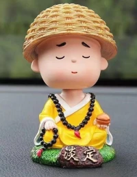 一個人真正值得炫耀的——
是溫良，是教養，是包容，
是見過世面、世事滄桑的涵養，
向陽而生，做一個溫暖如初的人，
和煦自然，不卑不亢，清澈善良。配圖