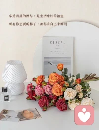 沒人是傻瓜！只是有時(shí)，很多人選擇裝傻來感受那一點(diǎn)點(diǎn)“幸?！?。不要對愛你的人太刻薄，一輩子真正對你好的也沒幾個(gè)。
多少人在一切都將失去時(shí)才幡然醒悟：
愛，不能過度消耗。每個(gè)人都有脾氣。配圖