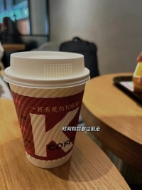 错位的爱：
“我用我认为正确的方式爱着你。”

真正的爱：
“我用你想要的正确方式爱着你。”配图