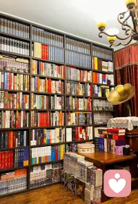 人生，最好的境界，是丰富的淡然。

远瞻外界的繁华，近察内在的宝藏。
至无声处听风雨，行广阔处观山峦。
思想无穷的日子，着实美好……配图