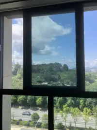 認識自己，記得自己，成為自己！
你若成長事事可成長,你終會明白
別人屋檐再大，都不如自己有把傘!配圖