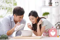 夫妻關系是一種親密關系！這種關系與社會關系模式不同，最重要的就是彼此關系邊界的消融。當兩人邊界消融時，就忽略了彼此差異，欠缺了尊重，過度卷入很容易出現矛盾沖突！因為雙方的心理狀態都更容易受到對方的影響，導致不恰當的判斷事件與自己的關聯程度，以及自己的行為可能給對方造成的影響！配圖