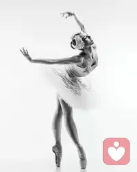 只有放下對過去的執念，才能真正面向未來，勇敢地追求自己的幸福和成功，在這個過程中，我們需要放下對他人的期待和對完美的追求，真實地活出自己。面對生活中的變化和挑戰，我們需要及時調整心態，放下那些無法改變的事物，只有這樣，我們才能夠從困境中解脫出來，重新找到自己的平衡和力量。配圖