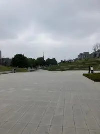 很有禪意的一句話：你的心一次次的破碎，是為了讓你把心打開。人總是會在痛苦至極的時候才發生改變，改變是從心開始，這也許就是對這句話最好的詮釋吧。配圖