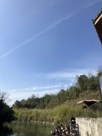 有的父母一輩子等著子女的感激，有的子女一輩子等著父母的道歉。都別等！世界上沒有完美的原生家庭，學會正視自己的原生家庭，降低期待值，不再苛責自己。不要用“不幸的童年，要用一生來治愈”這個魔咒來限制自己，我們不能把人生所有的不幸都歸罪于自己的原生家庭，如果你這樣想了，你就把自己推進“宿命論”的深淵，把自己活成了受害者。配圖