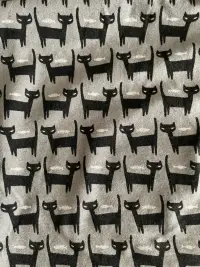 當(dāng)我拍了我衣服上貓咪給來訪者，來訪者說：老師是暗示我數(shù)貓咪睡覺嗎，事實(shí)上我只是想用可愛的貓咪緩解出現(xiàn)暫時(shí)焦慮情緒。
放棄人為睡眠努力（數(shù)羊，數(shù)貓咪…）恢復(fù)依賴自然而然的睡眠，而不是過度關(guān)注睡眠、——做到擺爛心理，當(dāng)睡眠質(zhì)量提升了，我們聚集能量迎接新的一天。配圖
