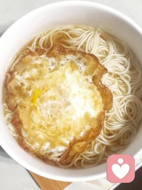 微笑和關心的表情是互動中強有力的肯定信號！配圖