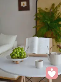 ＂上蒼不會讓所有幸福集中到某個人身上，得到了愛情未必擁有金錢，擁有金錢未必得到快樂。＂配圖