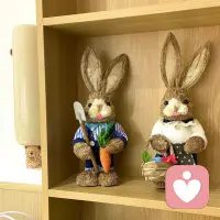 現(xiàn)代社會(huì)，人與人之間的情感聯(lián)結(jié)是如此緊密，以至于我們常常覺得情緒是“傳染”的。無(wú)論是家庭中的親密關(guān)系，還是職場(chǎng)中的合作伙伴，情緒似乎無(wú)時(shí)無(wú)刻不在影響著我們。然而，情緒真的是外界不可抗力的牽絆嗎？我們真的要在別人的情緒世界中失去自我，任由他人左右自己的內(nèi)心狀態(tài)嗎？
其實(shí)，不必如此。隨著年齡和閱歷的增長(zhǎng)，特別是進(jìn)入中青年階段，許多人開始覺察到——真正的成熟，是學(xué)會(huì)在情緒中找到自我，而不是迷失在他人的情緒波動(dòng)里。這便是“情緒自由”的核心。配圖