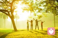 一個快樂的家庭就是他們永遠都可以相處在一起，他們可以了解，并且接納彼此的差異，他們可以欣賞和感謝他們的相同，他們可以為了未來共同生存，而不是一直活在過去的世界中。配圖