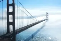 在你的一生里，現(xiàn)在總是和過去連接的。配圖