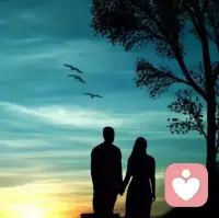 不必向陌生人分享你的幸福。

過度的依賴社交媒體通過他人的贊許來得到自己內(nèi)心的滿足，其實往往在后面有很多痛苦的人生的經(jīng)歷和體驗，品味自己、快樂的人生體驗是好事，曬自己的幸福某種程度上是形成一種多巴胺的獎勵。
但是不要給陌生人、無關(guān)的人分享生活的經(jīng)驗和智慧，一定要給愛自己的人分享，你的朋友、親人、父母和他們分享，他們希望你好，他會很熱烈的鼓舞、支持、贊揚你的積極的人生體驗。
但是這個網(wǎng)絡(luò)社會有很多無聊無知的人，有很多壞人會攻擊你，以此來摧毀你的幸福感，滿足他自卑、懦弱甚至是羞恥的心理。分享幸福一定是給身邊的人給愛的人，因為這個時候的分享才會產(chǎn)生積極的回應(yīng)，產(chǎn)生多巴胺獎勵回路。配圖