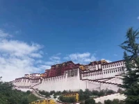 我們?cè)鯓訉?duì)待生活，生活就怎樣對(duì)待我們；我們?cè)鯓訉?duì)待別人，別人就怎樣對(duì)待我們。我們?cè)谝豁?xiàng)事件剛開始時(shí)的心態(tài)決定了最后有多大的成功，這比任何其他因素都重要。配圖